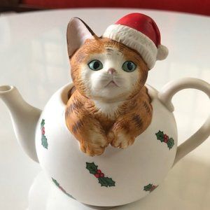 CAT CHRISTMAS TEAPOT SANTA HOLLY MUSIC BOX
